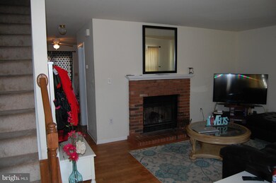 11189 Hamlet Ct, Fredericksburg, VA 22407 - photo 2