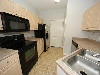 1300-216-ParkWest_Madison_Kitchen