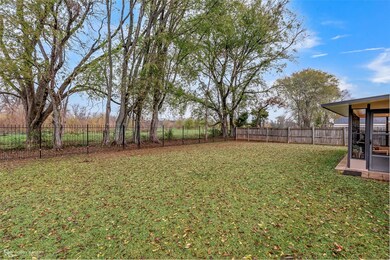 1817 Castlewood Dr, Bossier City, LA 71111 - photo 5