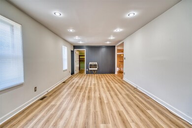 203 Wilson Ave, Auburn, KY 42206 - photo 2