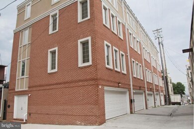 1016 S Conkling St unit B, Baltimore, MD 21224 - photo 2