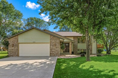 1285 Diamond Ct S, Shakopee, MN 55379 - photo 2