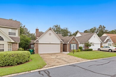 723 Putter Dr MLS Size-3