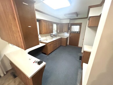 611 N 1st St, Cimarron, KS 67835 - photo 5