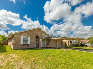 9710 Rambling Trail, Houston, TX 77089 - photo 4