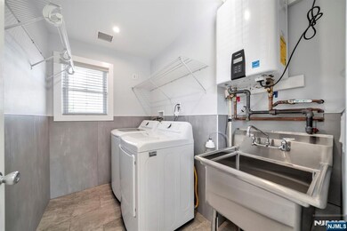 615 Schuyler Ave unit A, Lyndhurst, NJ 07071 - photo 7