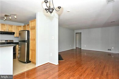 11049A Villaridge Ct unit 11049A, Reston, VA 20191 - photo 5