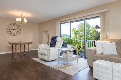 2025_08_August_800_Reads_Lake_Rd_Unit_00