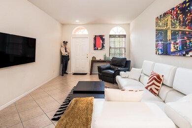 003_Living Room
