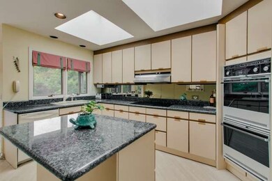 3121 Mary Kay Ln, Glenview, IL 60026 - photo 6