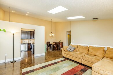 255 Columbus Dr unit 1910, Franklin Park, NJ 08823 - photo 6