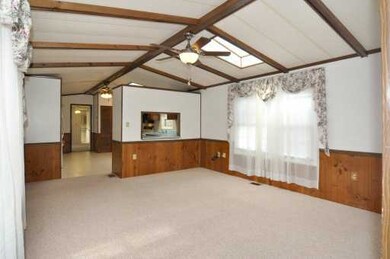 159 Holiday Ct, Wakefield, RI 02879 - photo 3