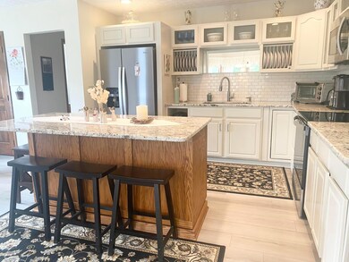 7057 Tarlton Rd, Circleville, OH 43113 - photo 3