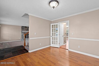 202 Lansing Ct, Jacksonville, NC 28540 - photo 4