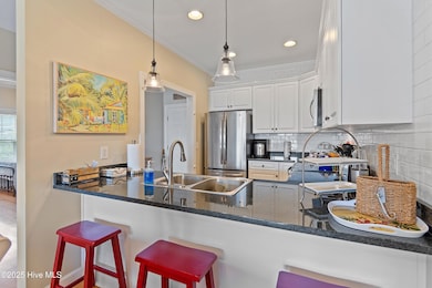 614 W Brown St unit A, Southport, NC 28461 - photo 2