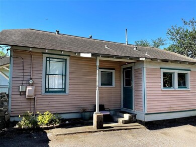 834 Arlington St, Houston, TX 77007 - photo 2