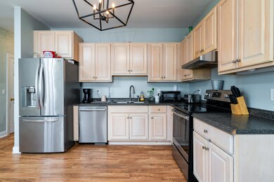 27AikinSt_024