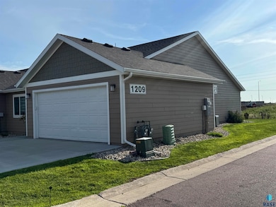 1209 N Marion Rd unit 4, Sioux Falls, SD 57107 - photo 3