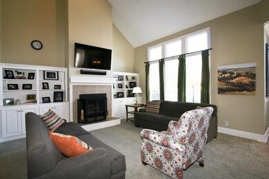 10144 Theden Cir, Lenexa, KS 66220 - photo 4