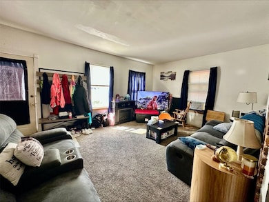 121 W Edwards St, Endicott, NY 13760 - photo 4