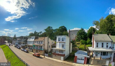 243 Lafayette St, Tamaqua, PA 18252 - photo 3