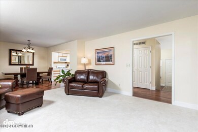 06-Living Room 20240405-DW-6501