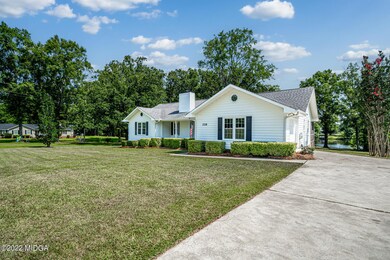 228 J R Blvd--12