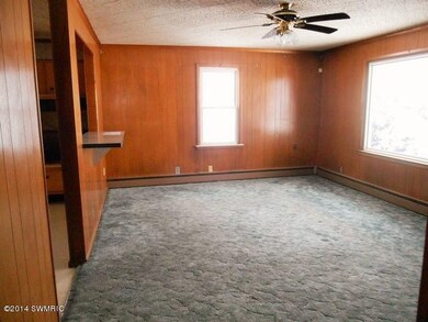 263-392975 Living Room