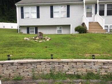 9 Gates Cir, Worcester, MA 01603 - photo 2