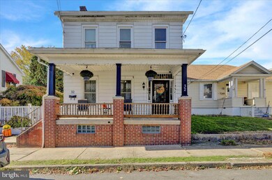 32 Mifflin St, Pine Grove, PA 17963 - photo 2