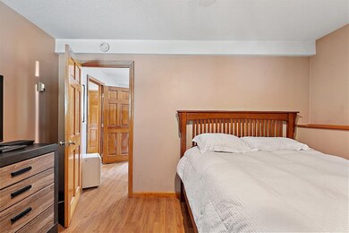 17 Woodside Dr, Londonderry, NH 03053 - photo 5