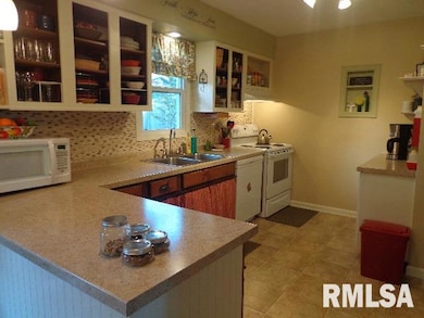 2508 W 60th St, Davenport, IA 52806 - photo 5