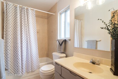 631 Le Parc Cir unit 45, Buffalo Grove, IL 60089 - photo 5