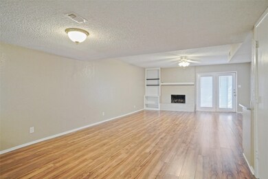 3833 Coates Cir unit 3839, Benbrook, TX 76116 - photo 3