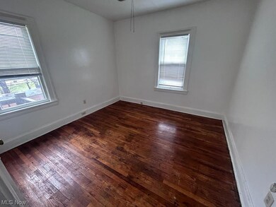 3407 Altamont Ave unit 2nd Floor, Cleveland, OH 44118 - photo 6