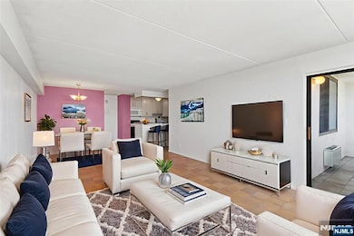 Briarcliff unit 18k, Cliffside Park, NJ 07010 - photo 4