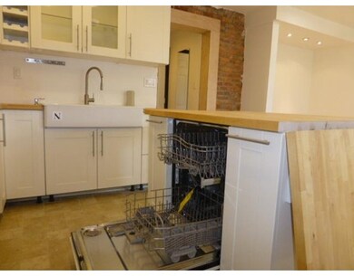 394 Riverway unit C, Boston, MA 02115 - photo 4