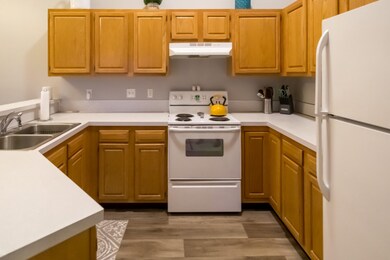 6593 Clover Ct-26