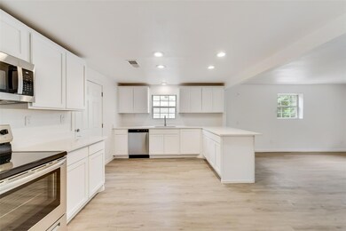 308 W Day St, Denison, TX 75020 - photo 7