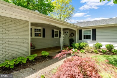 4114 Maureen Ln, Fairfax, VA 22033 - photo 5