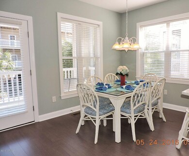 6 Dining room