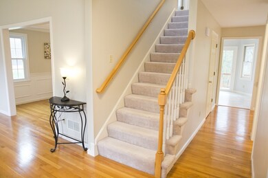 2 Old Farm Cir, Shrewsbury, MA 01545 - photo 2