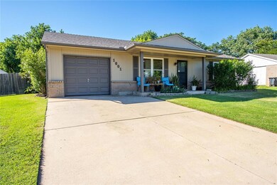 1601 NE 5th St, Moore, OK 73160 - photo 4