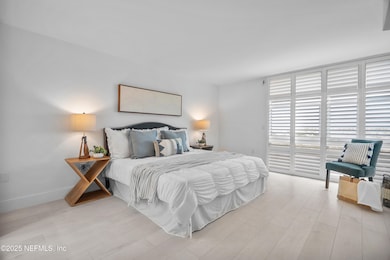mls-2100 Ocean Dr S 1C-14