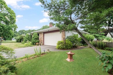 31 Lenox Rd, Cranston, RI 02920 - photo 2