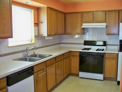 1904 Scott Cir, Carpentersville, IL 60110 - photo 2