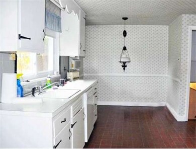 1021 Metropolitan Ave, Milton, MA 02186 - photo 6