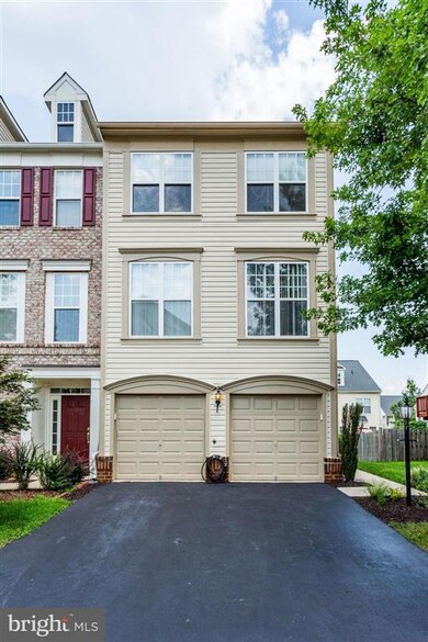 9244 Cascade Falls Dr, Bristow, VA 20136 - photo 2