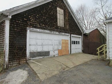 Parking Lot/Garage.