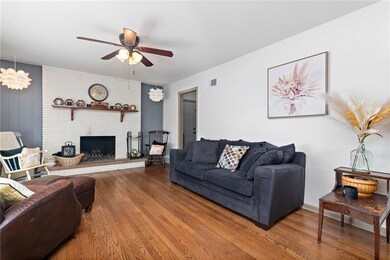 808 NW Maynard St, Blue Springs, MO 64015 - photo 2